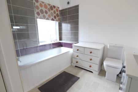 4 bedroom Terraced House to let in Liverpool Road, Newcastle-under-Lyme, ST5