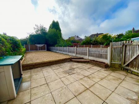 4 bedroom Terraced House to let in Orme Road, Newcastle-under-Lyme, ST5