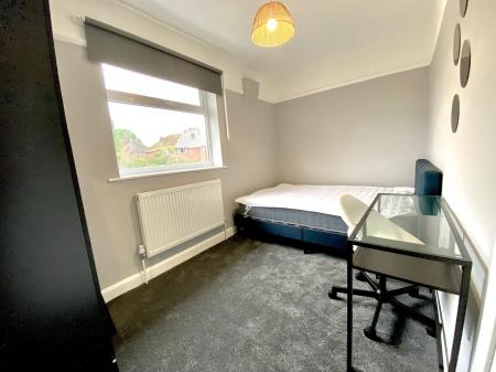 4 bedroom Terraced House to let in Orme Road, Newcastle-under-Lyme, ST5