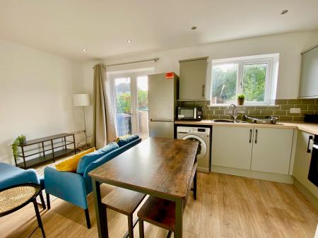 4 bedroom Terraced House to let in Orme Road, Newcastle-under-Lyme, ST5