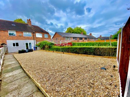 4 bedroom Terraced House to let in Orme Road, Newcastle-under-Lyme, ST5