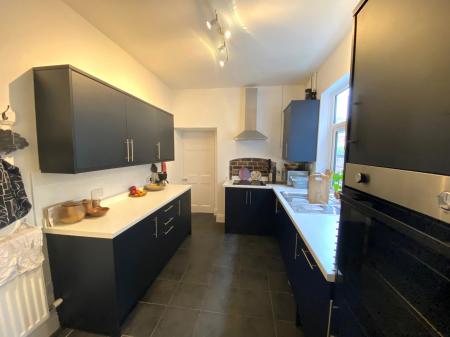 4 bedroom Town house to let in Princes Road, Stoke-on-Trent, ST4
