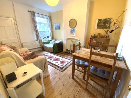 4 bedroom Town house to let in Princes Road, Stoke-on-Trent, ST4