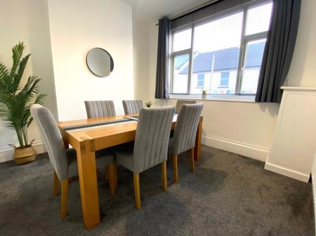 4 bedroom Terraced House to let in Sackville Street, Newcastle-under-Lyme, ST4