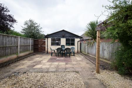 6 bedroom Semi-detached house to let in Seabridge Road, Seabridge, Newcastle-under-Lyme, ST5