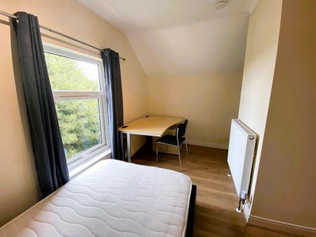 6 bedroom Semi-detached house to let in Seabridge Road, Seabridge, Newcastle-under-Lyme, ST5