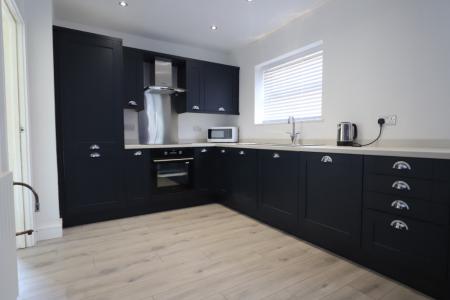 4 bedroom Semi-detached house to let in Underwood Road, Newcastle-under-Lyme, ST5