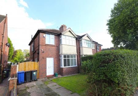 4 bedroom Semi-detached house to let in Wesley Place, Newcastle-under-Lyme, ST5