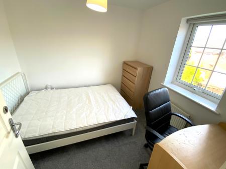 5 bedroom Detached house to let in Snowgoose Way, Newcastle-under-Lyme, ST5