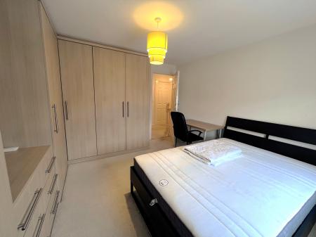 5 bedroom Detached house to let in Snowgoose Way, Newcastle-under-Lyme, ST5