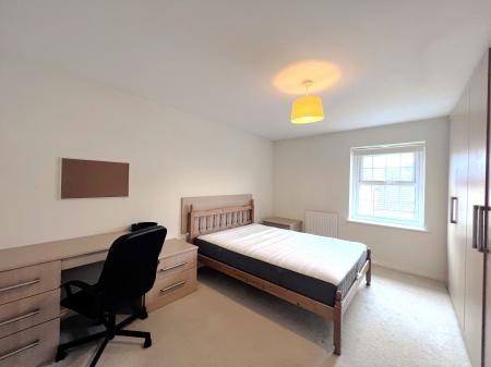 5 bedroom Detached house to let in Snowgoose Way, Newcastle-under-Lyme, ST5