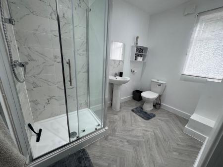 3 bedroom End of terrace house to let in Kelvin Street, Newcastle-under-Lyme, ST5