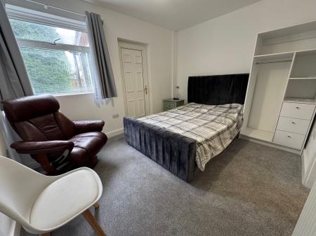 3 bedroom End of terrace house to let in Kelvin Street, Newcastle-under-Lyme, ST5