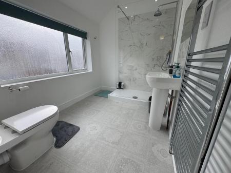 3 bedroom End of terrace house to let in Kelvin Street, Newcastle-under-Lyme, ST5