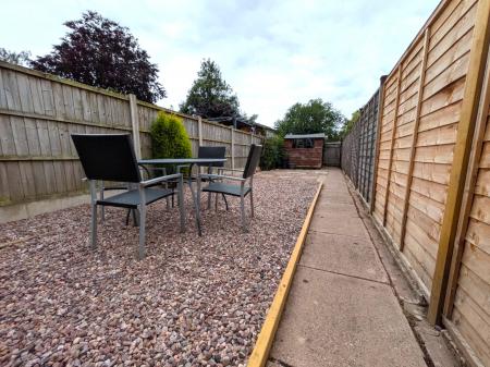 4 bedroom Terraced House to let in Thistleberry Avenue, Newcastle-under-Lyme, ST5