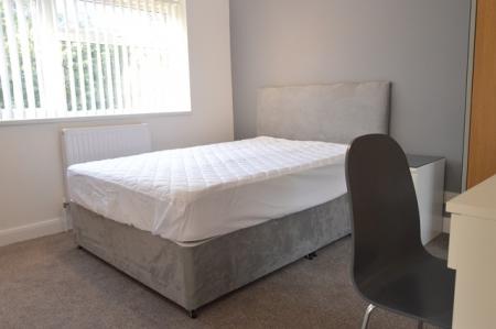 3 bedroom Town house to let in Moran Road, Knutton, ST5