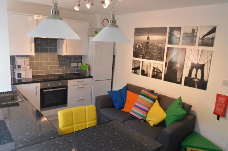 3 bedroom Town house to let in Moran Road, Knutton, ST5