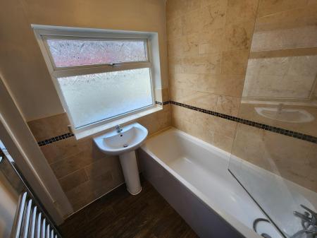 2 bedroom Terraced House to let in Stoke Old Road, Stoke-on-Trent, ST4