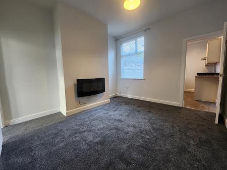2 bedroom Terraced House to let in Stoke Old Road, Stoke-on-Trent, ST4