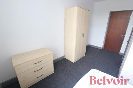 1 bedroom House share to let in London Road, Newcastle-under-Lyme, ST5