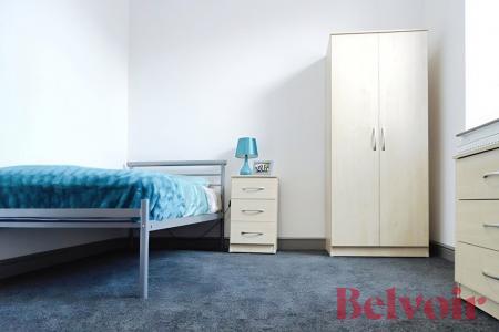 1 bedroom House share to let in London Road, Newcastle-under-Lyme, ST5