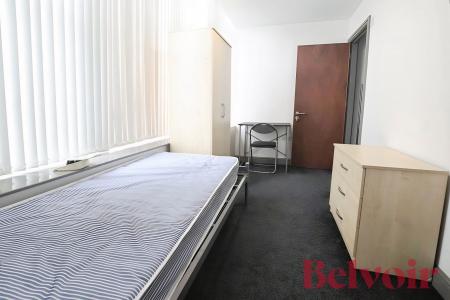 1 bedroom House share to let in London Road, Newcastle-under-Lyme, ST5