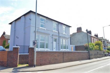 London Road, Newcastle-under-Lyme, ST5