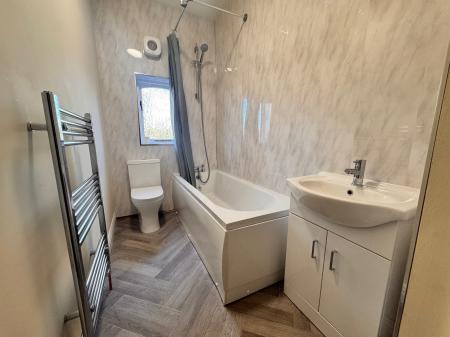 2 bedroom Terraced House to let in Clifton Street, Fenton, ST4