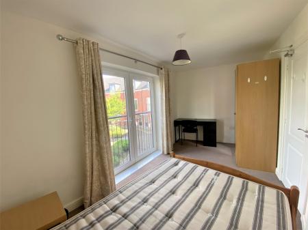 5 bedroom Town house to let in Comet Avenue, Newcastle-under-Lyme, ST5