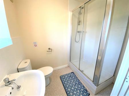 5 bedroom Town house to let in Gadwall Croft, Newcastle-under-Lyme, ST5