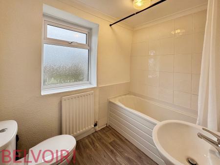 3 bedroom Semi-detached house to let in Cheltenham Grove, Silverdale, ST5