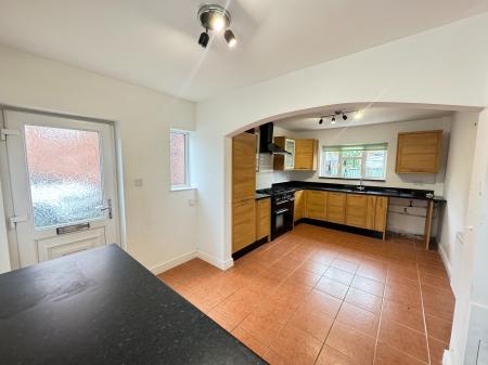 3 bedroom Semi-detached house to let in Oliver Road, Stoke-on-Trent, ST4