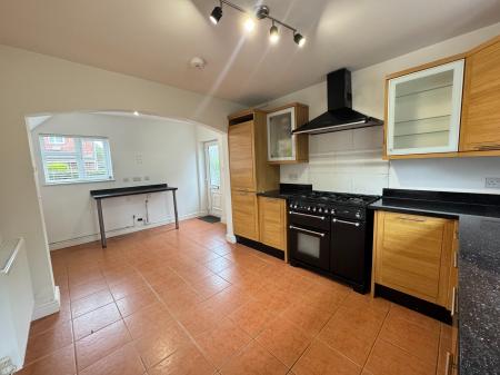 3 bedroom Semi-detached house to let in Oliver Road, Stoke-on-Trent, ST4