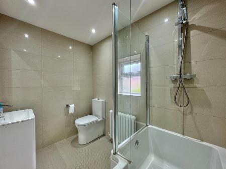 3 bedroom Semi-detached house to let in Oliver Road, Stoke-on-Trent, ST4