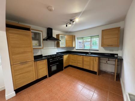 3 bedroom Semi-detached house to let in Oliver Road, Stoke-on-Trent, ST4