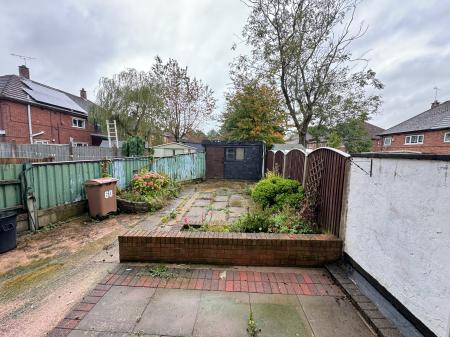 3 bedroom Semi-detached house to let in Oliver Road, Stoke-on-Trent, ST4