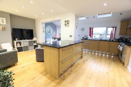 1 bedroom Semi-detached house to let in Underwood Road, Newcastle-under-Lyme, ST5