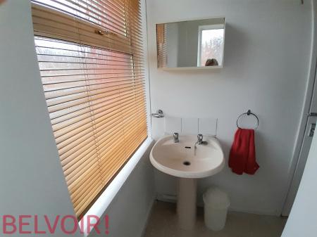 1 bedroom Flat to let in Broad Street, Newcastle-under-Lyme, ST5