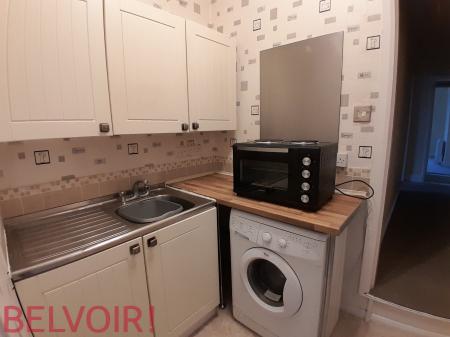 1 bedroom Flat to let in Broad Street, Newcastle-under-Lyme, ST5