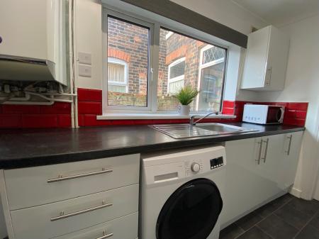 4 bedroom House share to let in Guildford Street,, Stoke-on-Trent, ST4