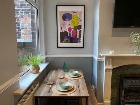 4 bedroom House share to let in Guildford Street,, Stoke-on-Trent, ST4