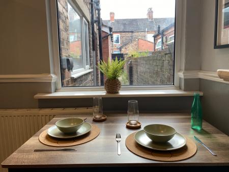 4 bedroom House share to let in Guildford Street,, Stoke-on-Trent, ST4