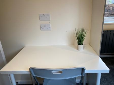 4 bedroom House share to let in Guildford Street,, Stoke-on-Trent, ST4