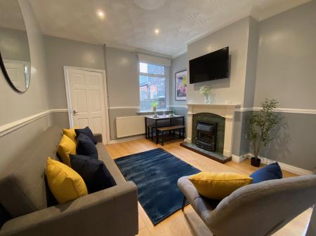 4 bedroom House share to let in Guildford Street,, Stoke-on-Trent, ST4