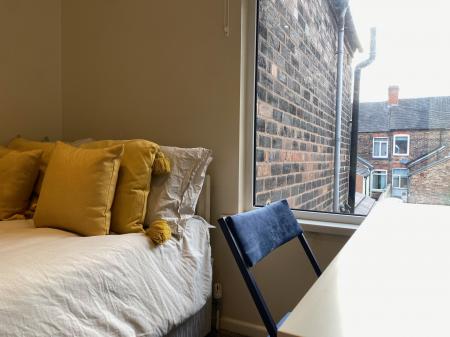 4 bedroom House share to let in Guildford Street,, Stoke-on-Trent, ST4