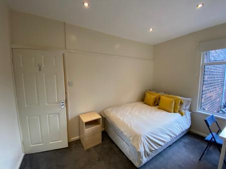 4 bedroom House share to let in Guildford Street,, Stoke-on-Trent, ST4