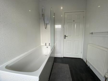 4 bedroom House share to let in Guildford Street,, Stoke-on-Trent, ST4
