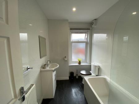 4 bedroom House share to let in Guildford Street,, Stoke-on-Trent, ST4