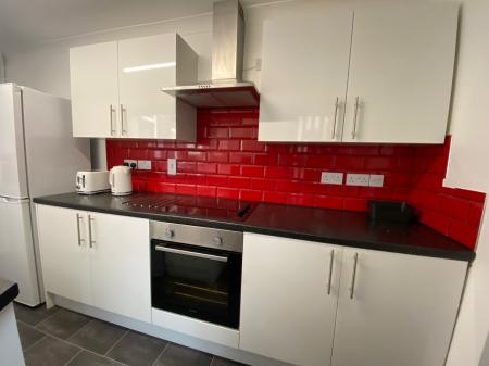 4 bedroom House share to let in Guildford Street,, Stoke-on-Trent, ST4