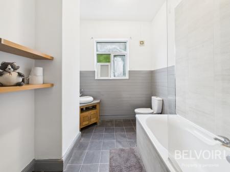 2 bedroom Terraced House for sale in Albert Street, Newcastle Under Lyme, ST5